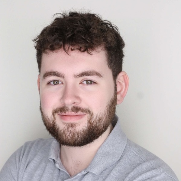 Headshot of Calvin Bonomo